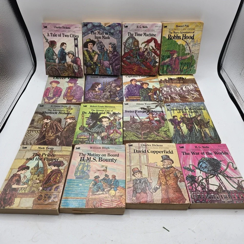 Lot of 16 Moby Books Illustrated Classic Editions Vintage Mini Paperback Books